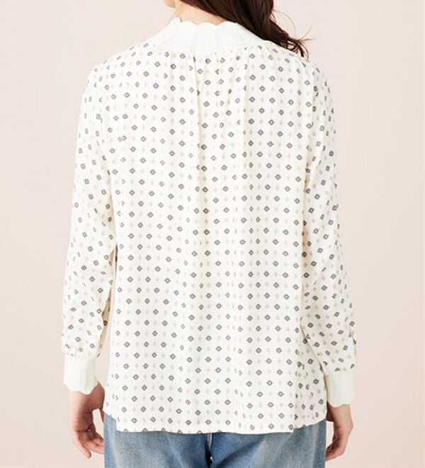 BELLUNA（ベルーナ）の「衿＆袖ニット使い美人顔ブラウス（ブラウス）」｜詳細画像