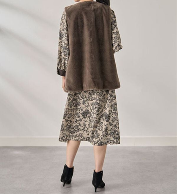 BELLUNA（ベルーナ）の「ホック付き！着映えるファーベスト（ベスト）」｜詳細画像