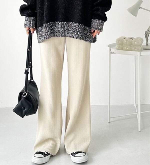 GeeRA（ジーラ）の「セルフカット美脚魅せセミフレアパンツ（フルレングスパンツ）」｜詳細画像