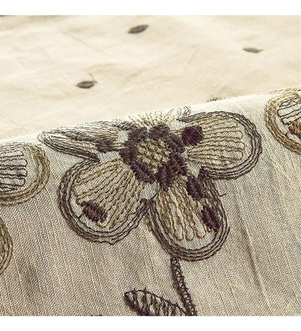 BELLUNA（ベルーナ）の「綿麻素材刺しゅう使いブラウス（ブラウス）」｜詳細画像