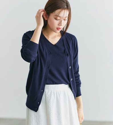 Pierrot（ピエロ）の「【洗濯機で洗える】丈・ネックが選べるシルクタッチニットカーディガン（ニットカーディガン）」