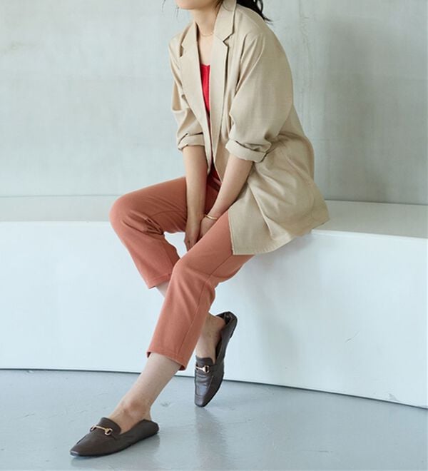 BELLUNA（ベルーナ）の「【再入荷】美ストレッチ素材アンクル丈レギンスパンツ（クロップドパンツ）」｜詳細画像