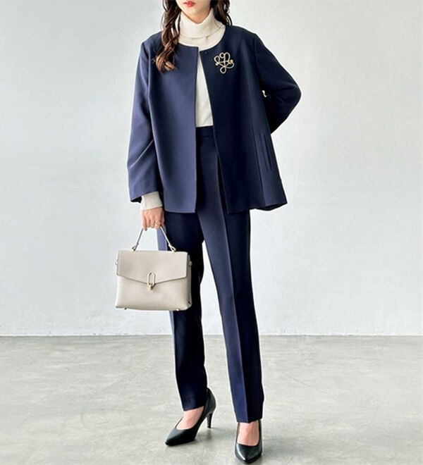 GeeRA（ジーラ）の「【２点セット】フレアーラインジャケットセットアップスーツ（パンツスーツ）」｜詳細画像