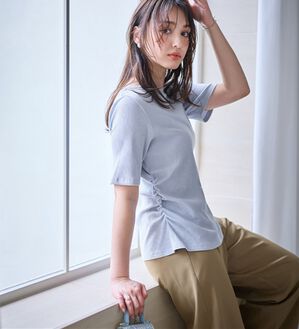 alotta（アロッタ）の「【接触冷感】細見えギャザーデザイン美くびれリブトップス（カットソー）」｜ブルーグレー