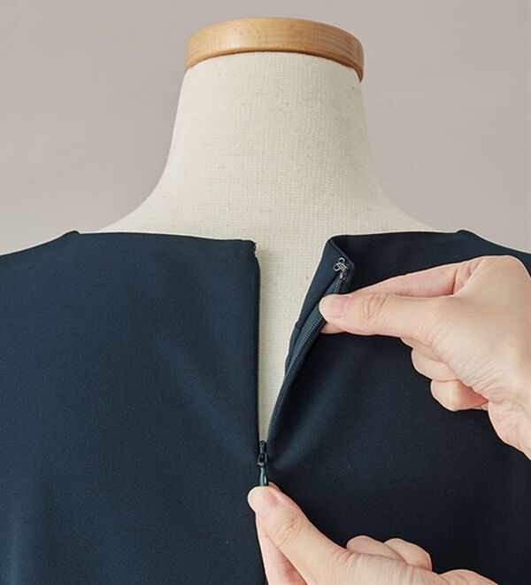 BELLUNA（ベルーナ）の「上品レースジャケットワンピースアンサンブル（ワンピースセットスーツ）」｜詳細画像