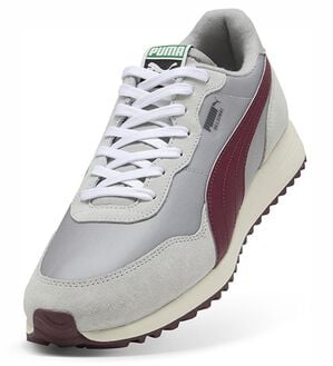 「 ＜ｐｕｍａ＞ヘルシンキ　スパイクレスゴルフシューズ（メンズウォーキングシューズ）」｜グレー／アイボリー