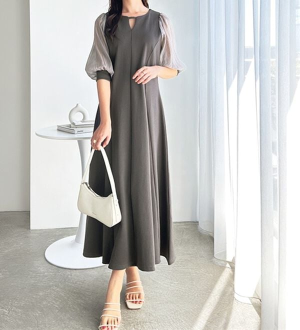 GeeRA（ジーラ）の「袖楊柳シアー美ラインワンピース（カットソーワンピース）」｜チャコール