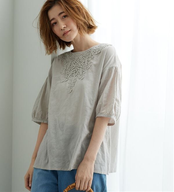 BELLUNA（ベルーナ）の「華やかモチーフレースデザインブラウス（ブラウス）」｜詳細画像