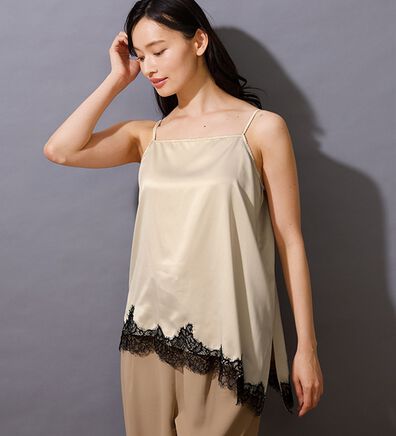 LAVIENNE（ラヴィエンヌ）の「アシンメトリーレース使いサテンキャミソール（肌着・インナーウェア）」