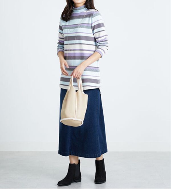 BELLUNA（ベルーナ）の「ふわふわ裏ファーハイネックプルオーバー（カットソー）」｜詳細画像