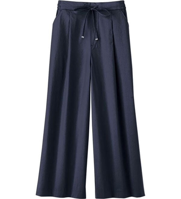 BELLUNA（ベルーナ）の「サラリ綿混タック入りキュロットパンツ（クロップドパンツ）」｜ネイビー