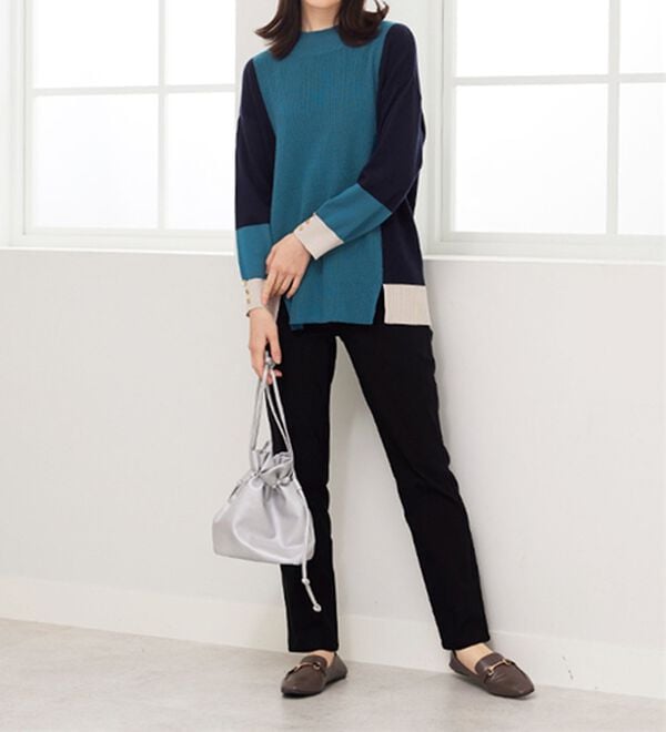 BELLUNA（ベルーナ）の「配色デザイン編地切替ニットプルオーバー（ニット・セーター）」｜詳細画像