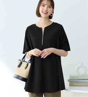 Viola e Viola（ヴィオラ エ ヴィオラ）の「ひんやり＆シワになりにくい　エンボス素材Ａラインチュニック（チュニック）」｜ブラック