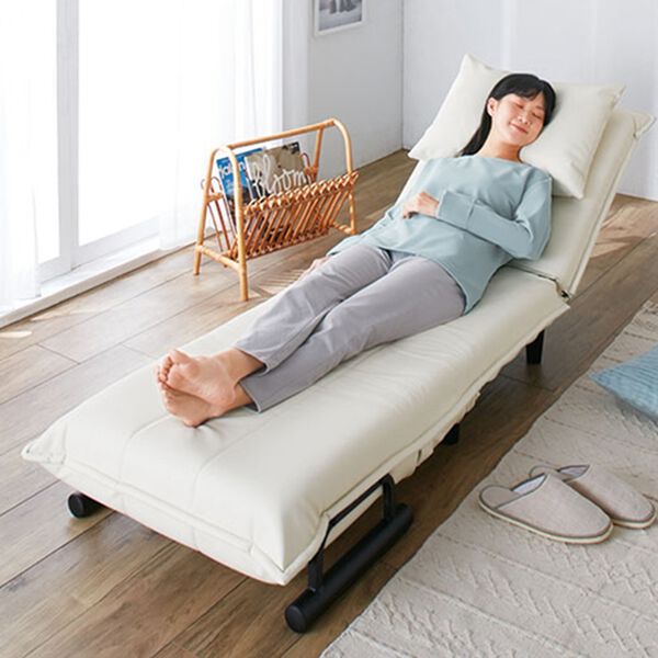 iellio（イエリオ）の「座って寝てくつろげる３ＷＡＹソファベッド２＜サイズが選べる・省スペース・リクライニング・クッション付＞（ソファ）」｜詳細画像