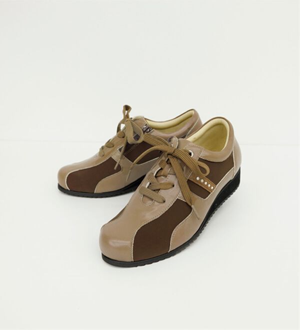 BELLUNA（ベルーナ）の「すっきり見え！５Ｅサイドストレッチシューズ　外反母趾対応（スニーカー）」｜詳細画像