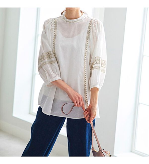 BELLUNA（ベルーナ）の「綿１００％インド刺しゅうハイネックブラウス（ブラウス）」｜詳細画像