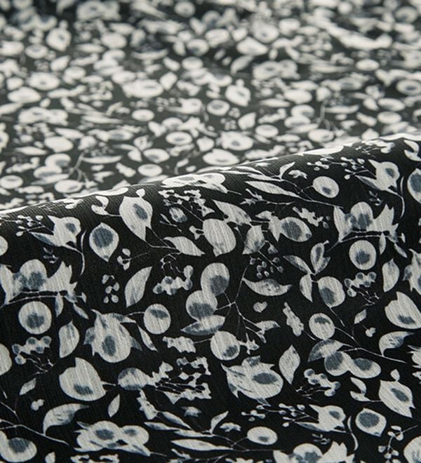 BELLUNA（ベルーナ）の「ベスト付花柄ワンピース（プリントワンピース）」｜詳細画像