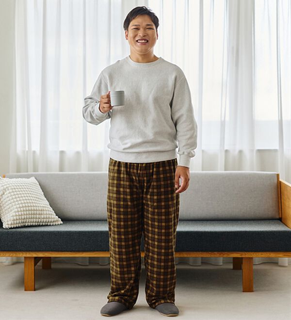 LAVIENNE（ラヴィエンヌ）の「肌側綿１００％あったかフリースボトム（その他パンツ）」｜詳細画像