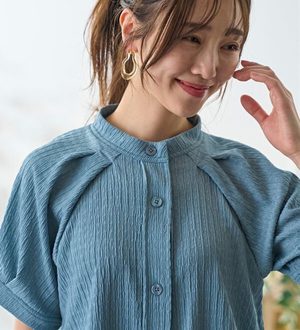 BELLUNA（ベルーナ）の「Ｔシャツみたいに着られるきれい見えブラウス（ブラウス）」｜詳細画像