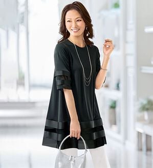 BELLUNA（ベルーナ）の「＜シックにおしゃれに体型カバー！＞グログランテープ使いチュニック（チュニック）」｜黒