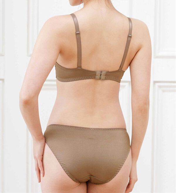 LAVIENNE（ラヴィエンヌ）の「ふっくら美胸のブラ＆ショーツ（ブラジャー＆ショーツセット）」｜詳細画像