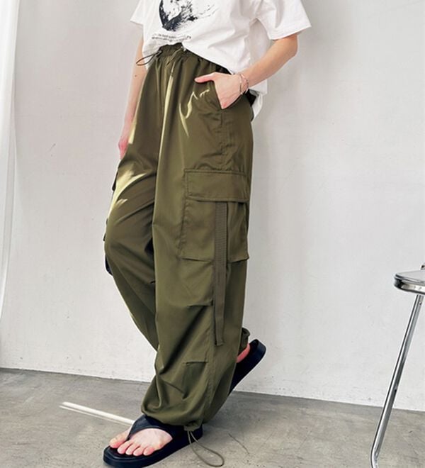 GeeRA（ジーラ）の「サイドリボンカーゴパンツ（その他パンツ）」｜カーキ