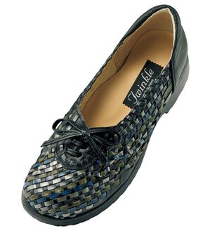 BELLUNA（ベルーナ）の「牛革５Ｅメッシュウォーキングシューズ（フラットシューズ）」｜黒ミックス