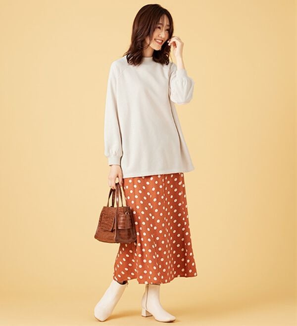 BELLUNA（ベルーナ）の「華奢見せ！しっかり綿混裏毛素材トレーナー（トレーナー・スウェット）」｜詳細画像