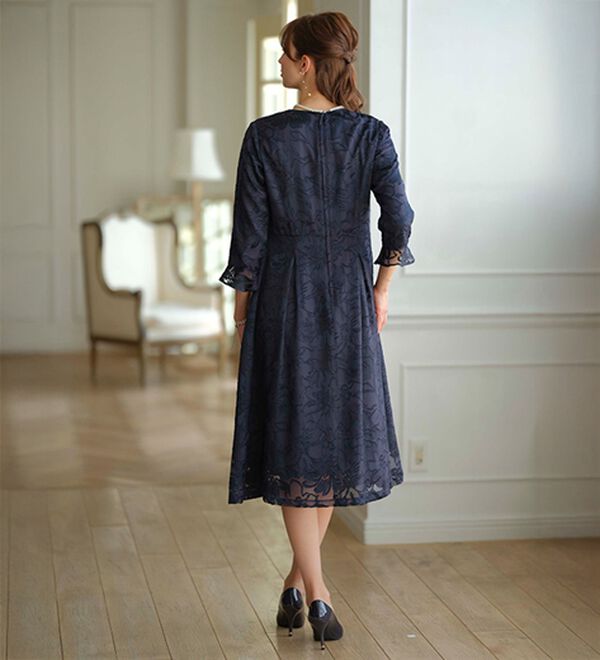 BELLUNA（ベルーナ）の「花柄オパール素材ワンピースアンサンブル（ワンピースセットスーツ）」｜詳細画像