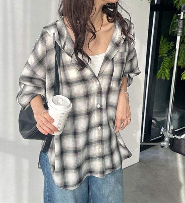 GeeRA（ジーラ）の「羽織にも◎フード付きオーバーサイズシャツ（シャツ）」｜詳細画像