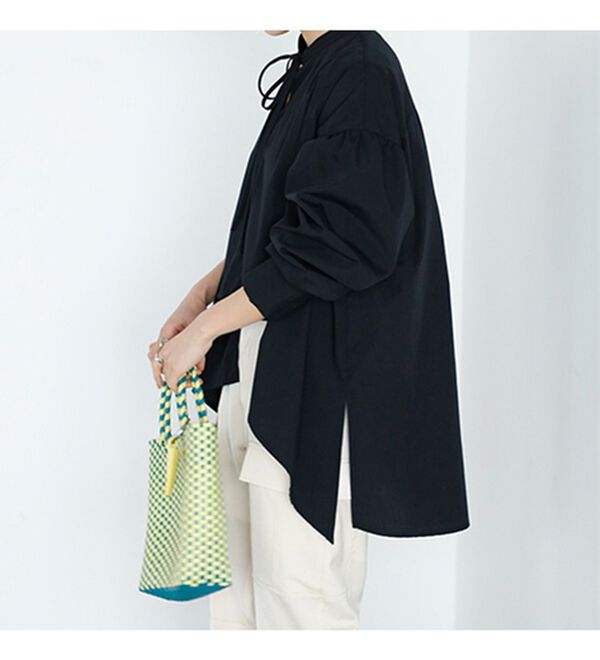 GeeRA（ジーラ）の「イレギュラーヘムスキッパーネックシャツ（シャツ）」｜詳細画像