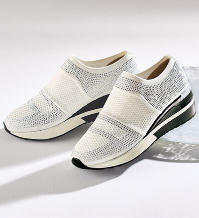 ルフラン（ルフラン）の「ビジューが煌めく美脚ニットスニーカー（スリッポン）」