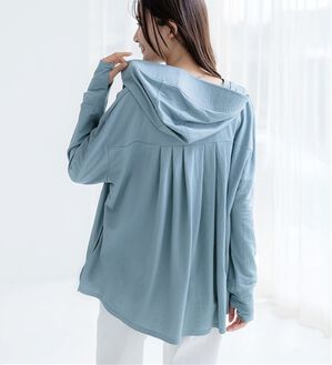 BELLUNA（ベルーナ）の「【接触冷感】絶対に焼けたくない！後プリーツＵＶパーカー（パーカー）」｜セージ