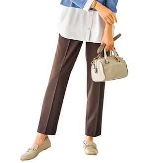 BELLUNA（ベルーナ）の「麻調ストレッチ素材テーパードパンツ（テーパードパンツ）」｜モカ