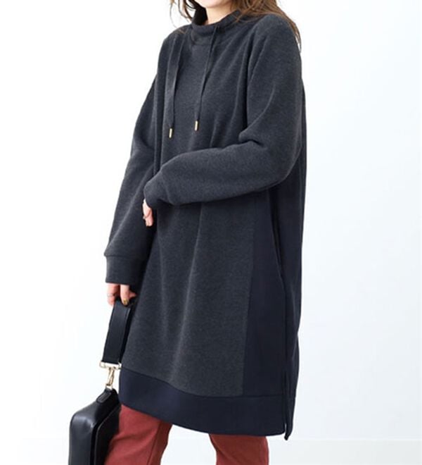 BELLUNA（ベルーナ）の「配色デザインワイドネックワンピース（ドッキングワンピース）」｜チャコール系