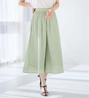alotta（アロッタ）の「【選べる２丈/接触冷感】まるでスカート！さらさらサテン素材スカーチョパンツ（ワイドパンツ・ガウチョ）」｜ライトグリーン／ショート丈