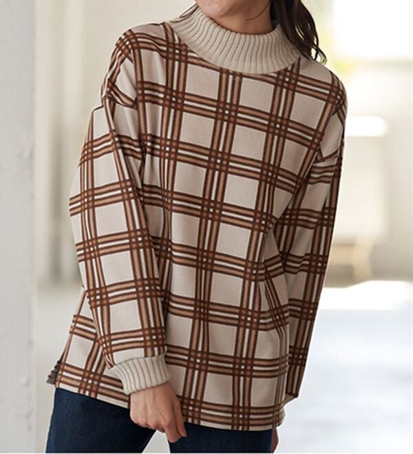 BELLUNA（ベルーナ）の「まるで着る毛布！静電防止付裏ファーニットリブトレーナー（トレーナー・スウェット）」｜詳細画像