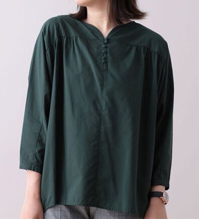 BELLUNA（ベルーナ）の「ギャザー使いドルマンデザインブラウス（ブラウス）」