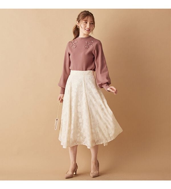 alotta（アロッタ）の「フラワーモチーフパフ袖ニット（ニット・セーター）」｜詳細画像