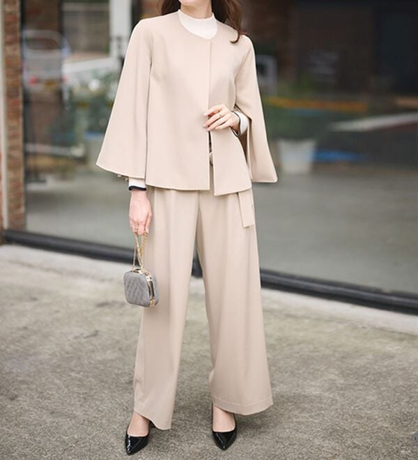 RANAN（ラナン）の「【２点セット】防しわ！洗える！ケープライクジャケットセットアップ（パンツスーツ）」｜詳細画像