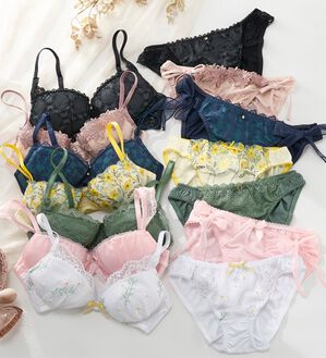 YU'NOW（ユナウ）の「ぷるるん谷間のノンワイヤーブラ＆ショーツ（ブラジャー＆ショーツセット）」｜詳細画像