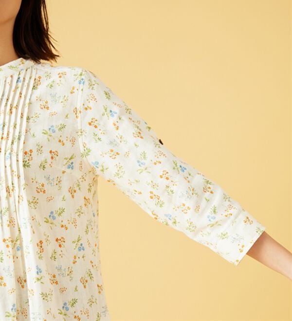 BELLUNA（ベルーナ）の「ダブルガーゼ素材多ボタンオーバーブラウス（ブラウス）」｜詳細画像