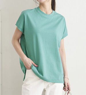 BELLUNA（ベルーナ）の「汗ジミ対策！ハイネックプルオーバー（カットソー）」｜アップルグリーン