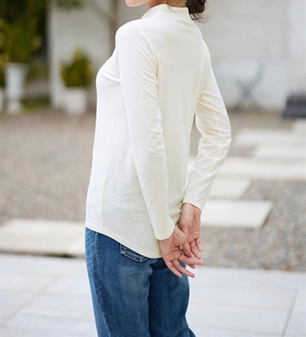 LAVIENNE（ラヴィエンヌ）の「【選べる襟！】綿１００％吸湿発熱あったかインナー（肌着・インナーウェア）」｜詳細画像