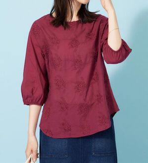 BELLUNA（ベルーナ）の「モチーフレース使いふんわり袖ブラウス（ブラウス）」｜ワイン