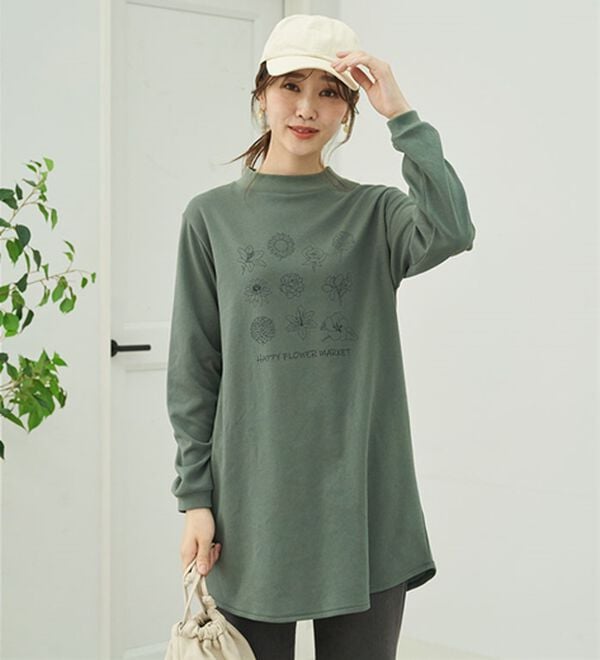 BELLUNA（ベルーナ）の「【メルティポンチ】プリントチュニック（チュニック）」｜フラワー(カーキ)