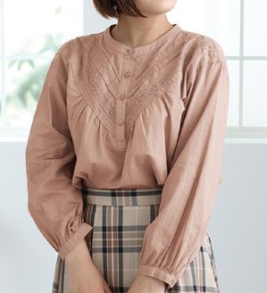 BELLUNA（ベルーナ）の「綿１００％Ｖ字レースデザインブラウス（ブラウス）」｜詳細画像