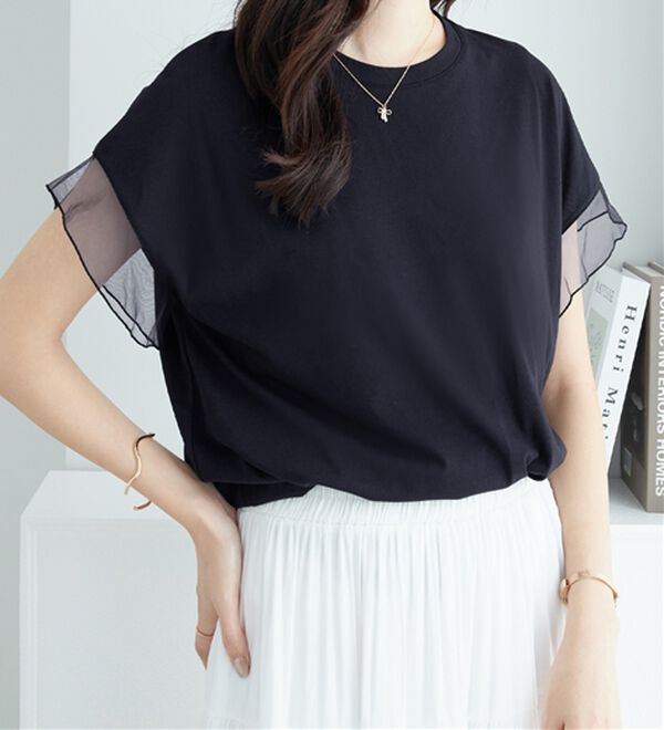 alotta（アロッタ）の「１枚でこなれ感！袖チュールデザイン綿混Ｔシャツ（Tシャツ）」｜詳細画像
