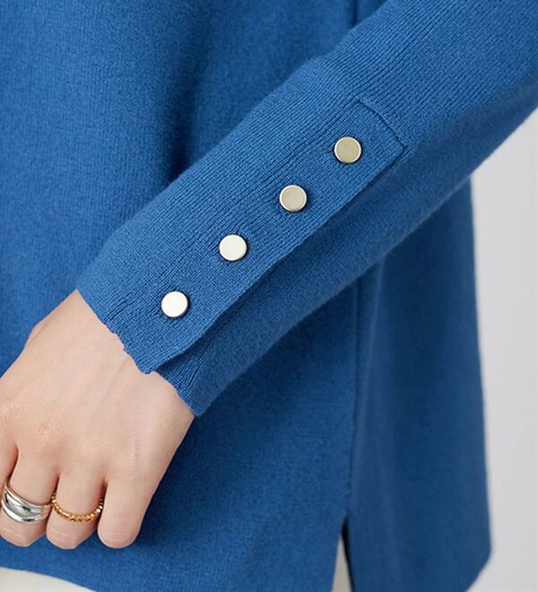 BELLUNA（ベルーナ）の「もちもち袖ボタンニットプルオーバー（ニット・セーター）」｜詳細画像