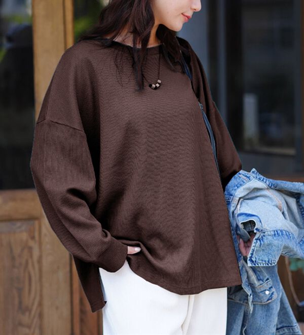 A HAPPY MARILYN（アハッピーマリリン）の「【Ｍ～８Ｌ】スウェット苦手さんも嬉しい！綿トレーナーライクビッグシルエットＴシャツ（Tシャツ）」｜グレイッシュブラウン